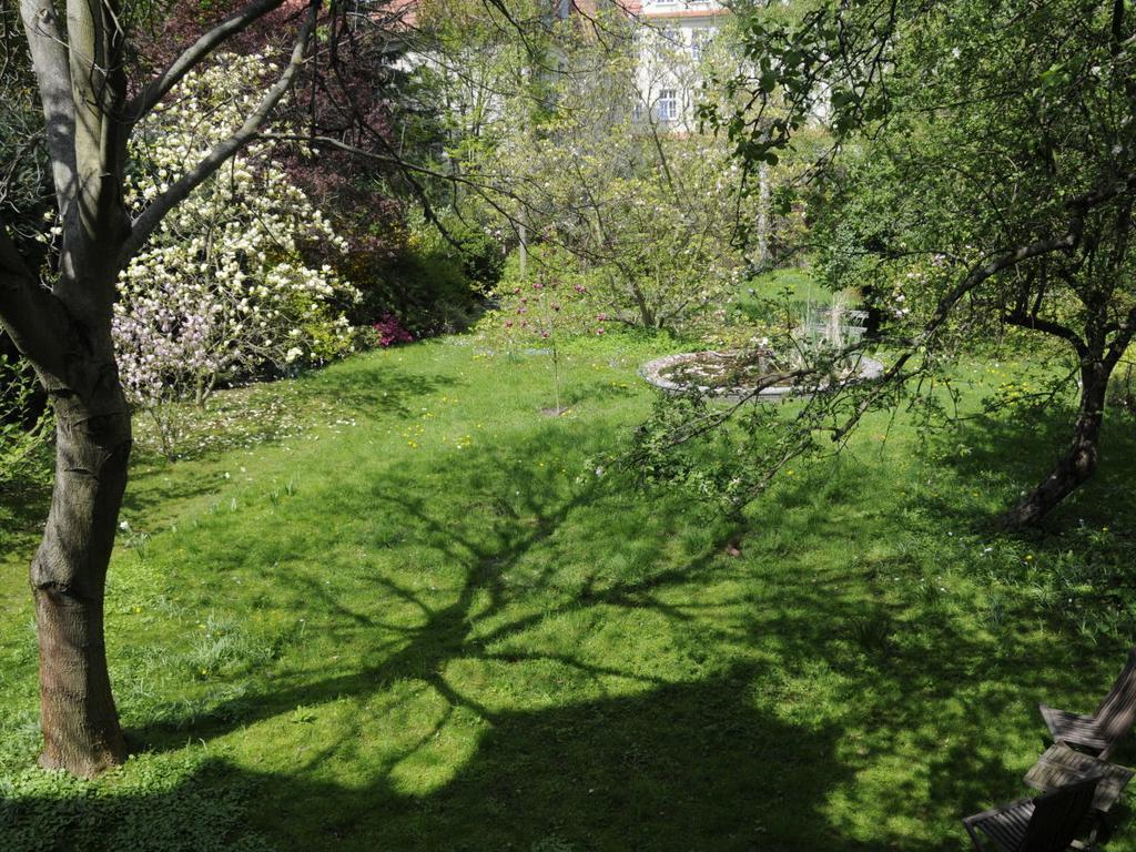Am Stadtpark Apartment *