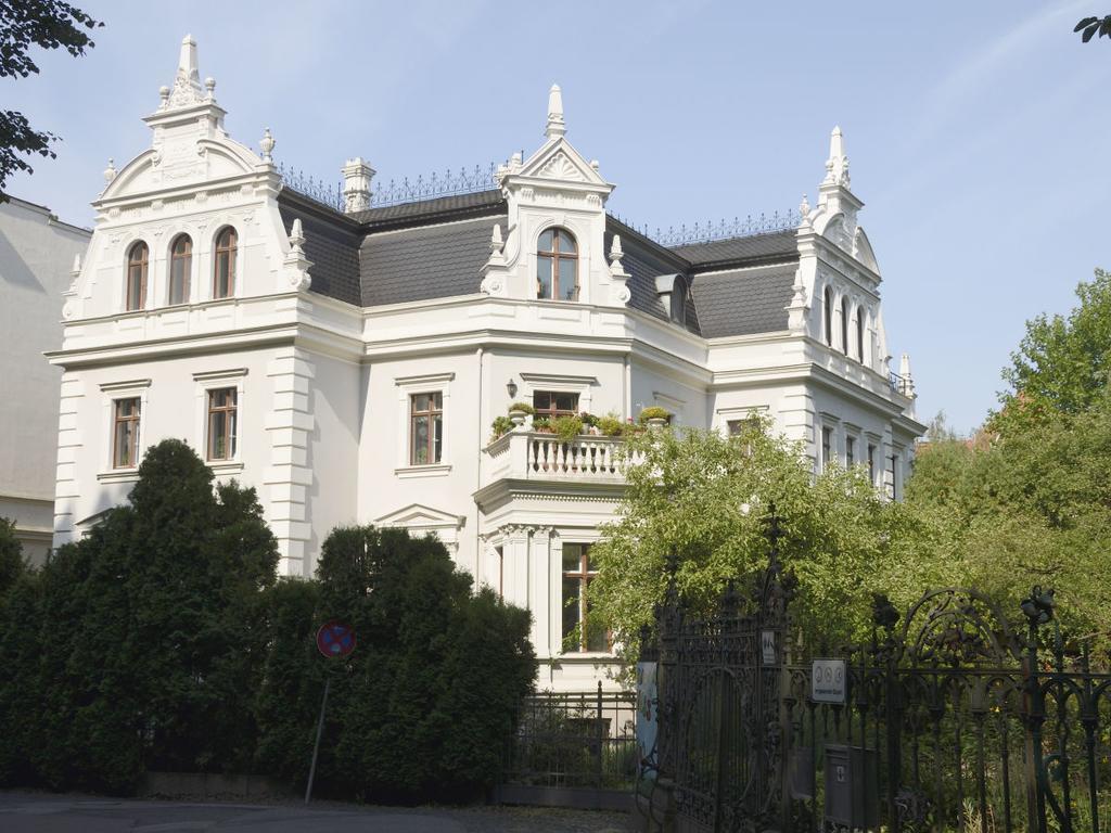 Am Stadtpark Apartment *
